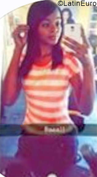 Date this funny Dominican Republic girl Aydin from Santiago DO38676