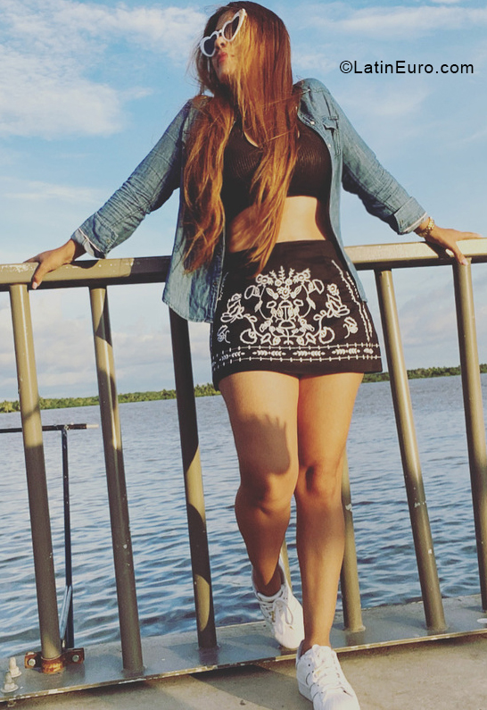 Date this pretty Colombia girl Siuli from Barranquilla CO28399