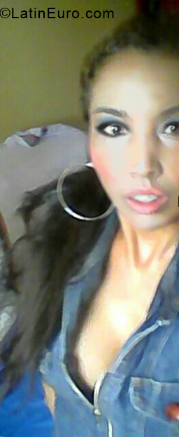 Date this funny Colombia girl Claudia from Popayan CO28406
