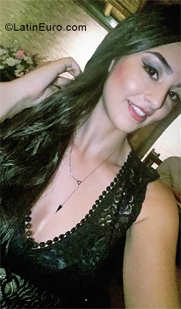 Date this stunning Colombia girl Paola from Pereira CO28424
