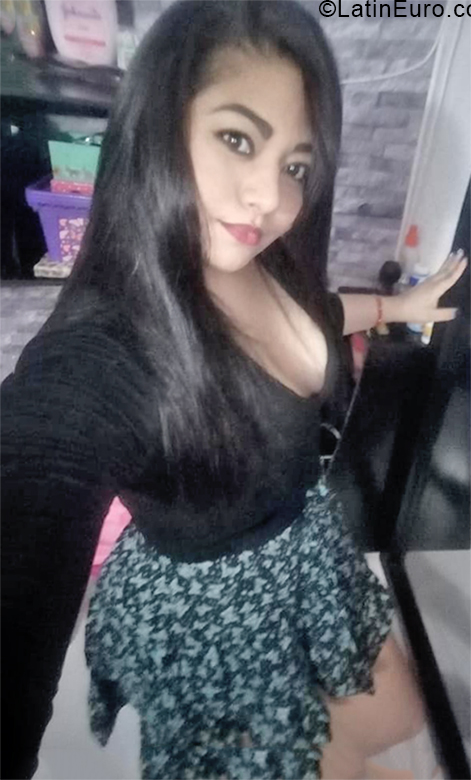 Date this delightful Colombia girl Yulian from Barranquilla CO28428
