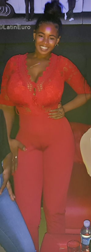 Date this hot Cuba girl Lisandra from Havana CU724