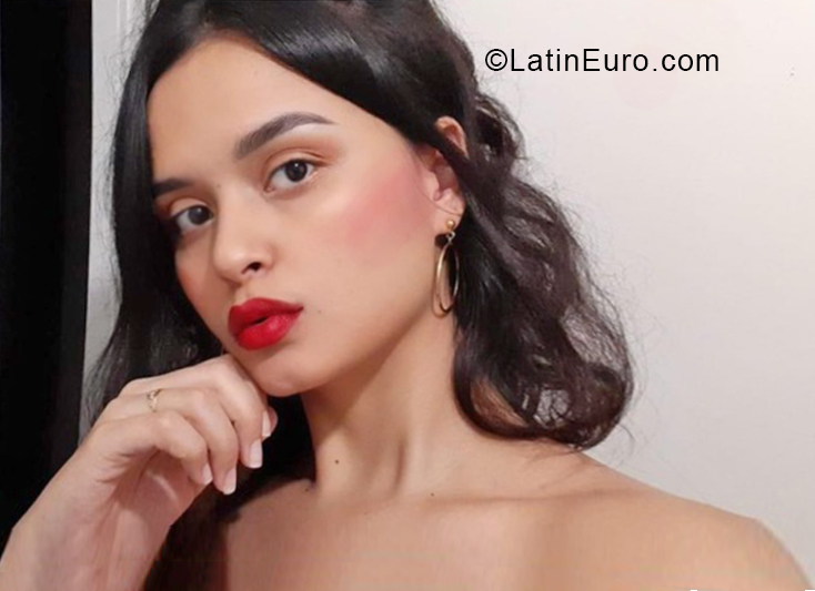 Date this sultry Colombia girl Alexandra from Bucaramanga CO28529