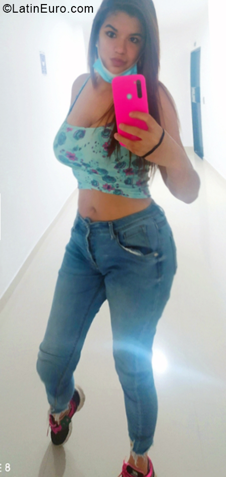 Date this lovely Colombia girl Yesica from Cali CO28537