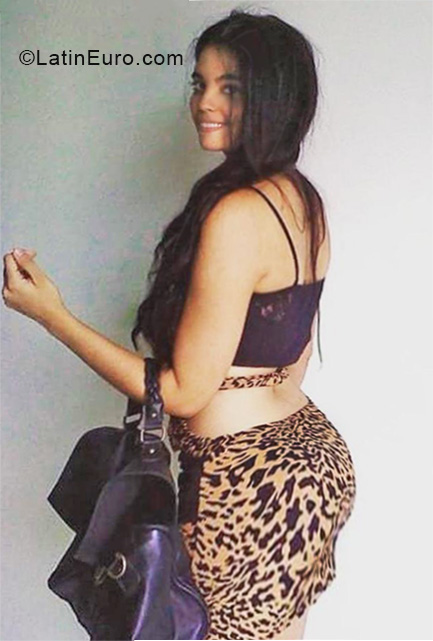 Date this lovely Colombia girl Maria from Neiva CO28553
