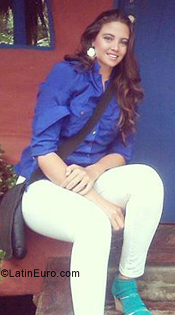 Date this delightful Venezuela girl Liganne from Caracas VE3483