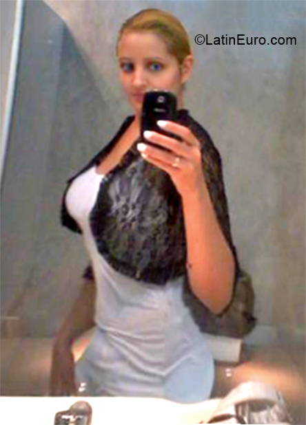 Date this charming Argentina girl Ruth from Buenos Aires AR546