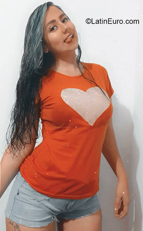 Date this stunning Colombia girl Nata from Valledupar CO28591