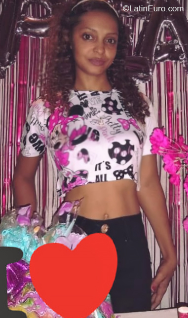 Date this pretty Colombia girl Sirlas from Riohacha CO28612