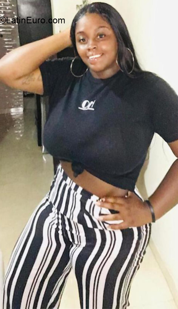Date this sensual Colombia girl Deisy from Cali CO28623