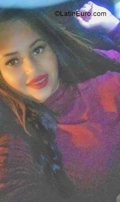 Date this sensual Dominican Republic girl Miguelina from Santo Domingo Este DO38819