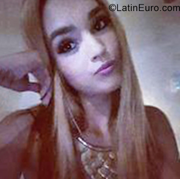 Date this young Venezuela girl Silvia from Maracaibo VE3514