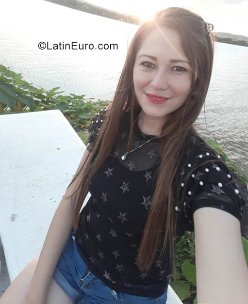 Date this delightful Nicaragua girl Key from Managua NI280