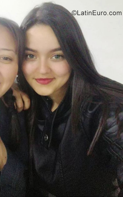 Date this exotic Colombia girl Stefania from Bogota CO28745