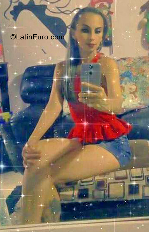 Date this beautiful Colombia girl Diomar Lida from Armenia CO28761