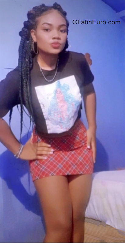 Date this beautiful Colombia girl Yane from Medellin CO28794