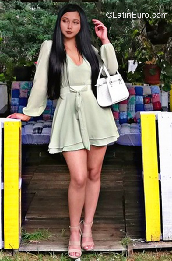 Date this delightful Colombia girl Paula from Bogota CO31215