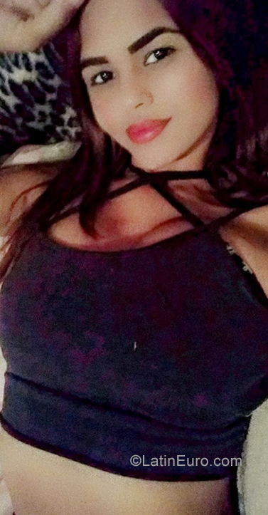Date this attractive Venezuela girl Yuleiny from Maracaibo VE3568
