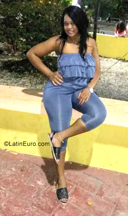 Date this fun Dominican Republic girl Mari from Punta Cana DO38939