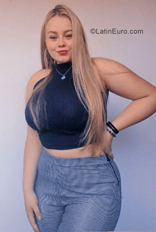 Date this athletic Costa Rica girl Jimena from San Jose CR468