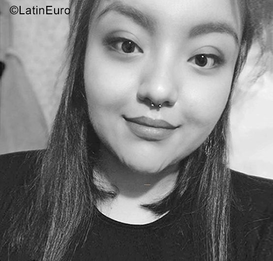 Date this lovely Bolivia girl Fiorela from La Paz BO95