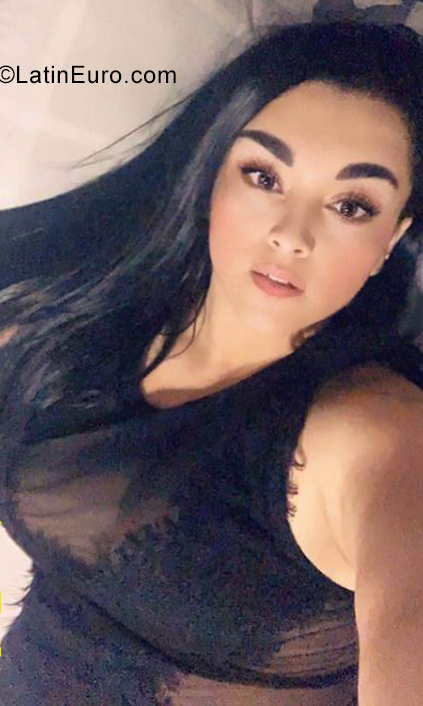Date this pretty Colombia girl XIMENA from MANIZALES CO29097