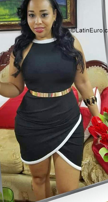 Date this tall Dominican Republic girl Hidequel from Santiago DO39154