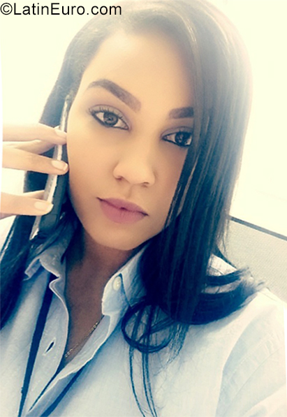 Date this young Dominican Republic girl Zuleika from Santo Domingo DO39191