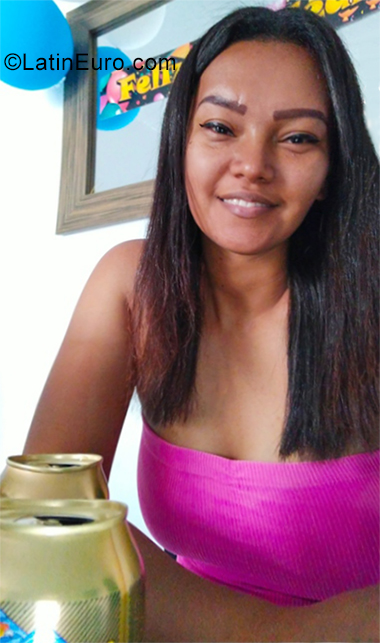 Date this passionate Colombia girl Jineth from Cali CO29253