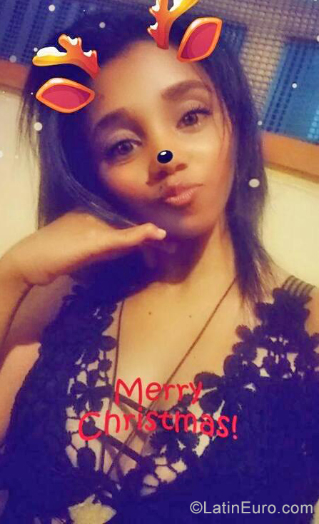 Date this delightful Venezuela girl Angelimar from Caracas VE3694