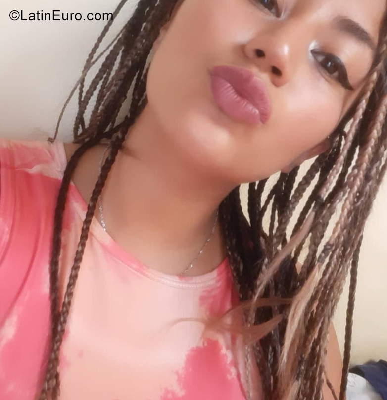 Date this tall Peru girl Geraldine from Lima PE1865