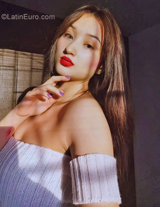 Date this happy Colombia girl Carolina from Manizales CO29499