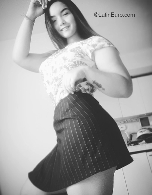 Date this hard body Colombia girl Kemberly from Bogota CO29611