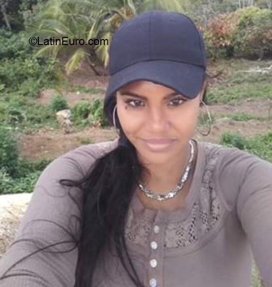Date this beautiful Dominican Republic girl Maria esther from Santo Domingo DO39450