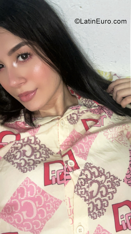 Date this funny Colombia girl Maria from Medellin CO29771