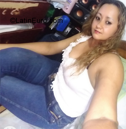 Date this hard body Colombia girl Carolina from Ibague CO29773