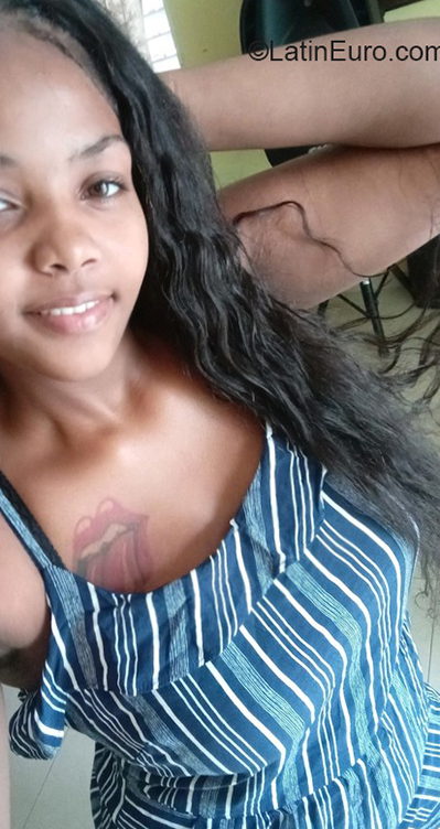 Date this hot Dominican Republic girl Yarisa from San Pedro De Macorís DO39616