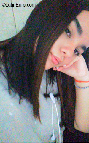 Date this georgeous Argentina girl Dani from Mendoza AR717