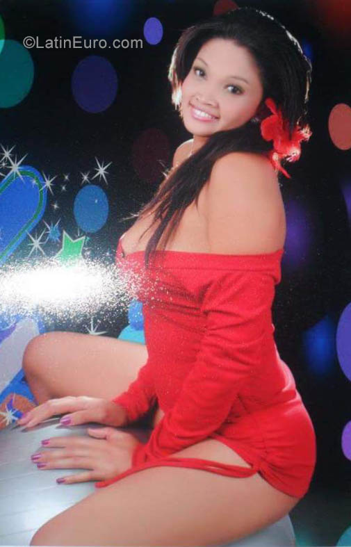 Date this lovely Colombia girl Marcy from Cartagena CO29905