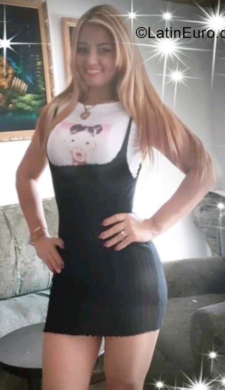 Date this sensual Venezuela girl Gerdriana from Caracas VE3869