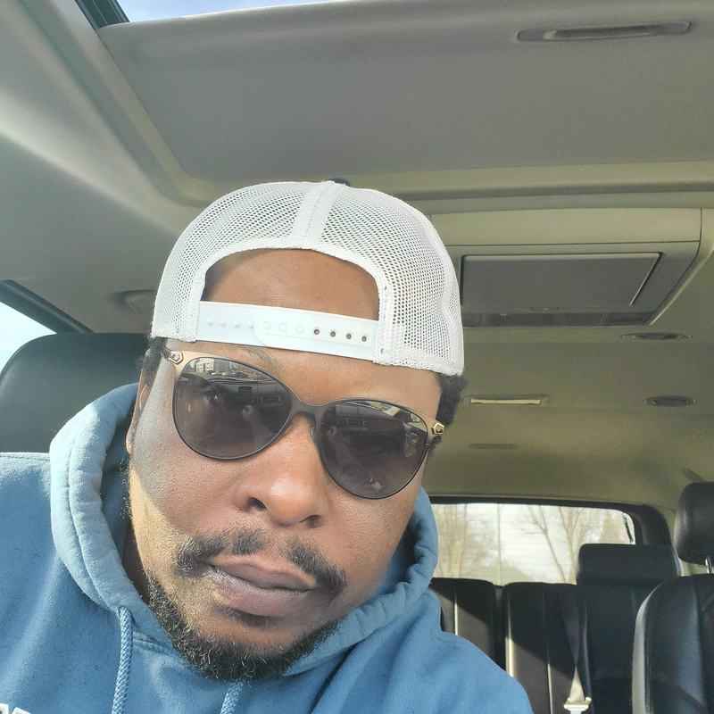 Date this sultry United States man Aziatic from Williston US21243