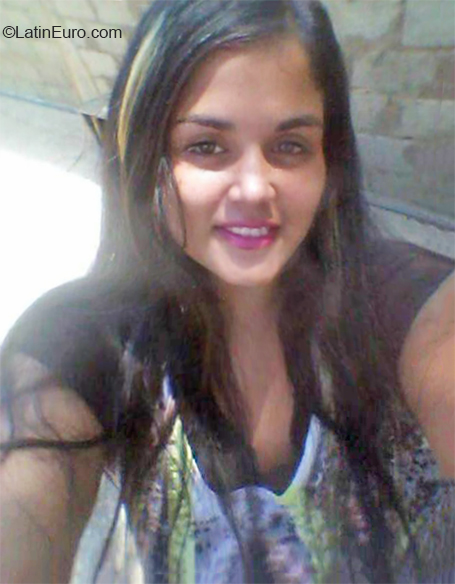 Date this cute Venezuela girl Criseli from Punto Fijo VE3909