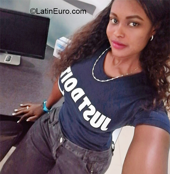Date this tall Colombia girl Alana from Cali CO30052