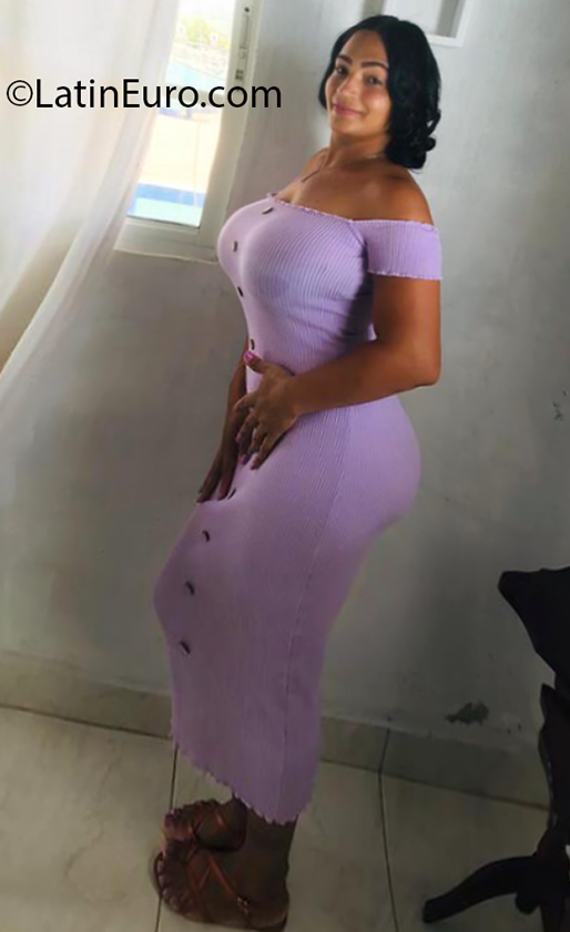 Date this passionate Dominican Republic girl Yulissa from Puerto Plata DO39770