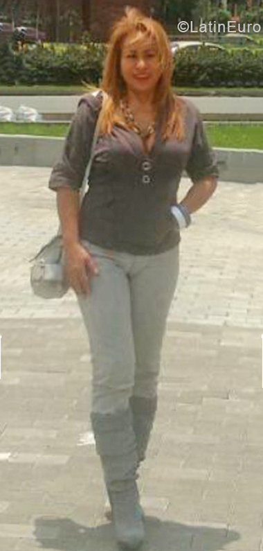 Date this athletic Colombia girl Emma from Medellin CO30203