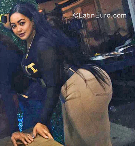 Date this pretty Dominican Republic girl Gimelody from Santo Domingo DO39817