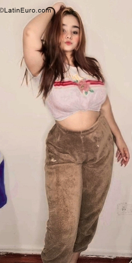 Date this voluptuous Chile girl Ceiymar from Santiago CL269