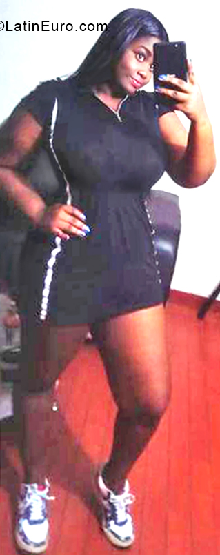 Date this hot Colombia girl Danna from Cali CO30797