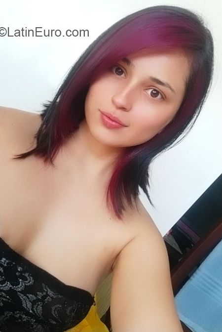 Date this gorgeous Colombia girl Katherine from Barrancabermeja CO30244