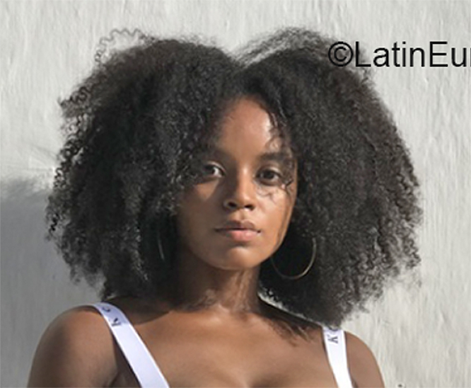 Date this good-looking Colombia girl Clarivel from Barranquilla CO30263